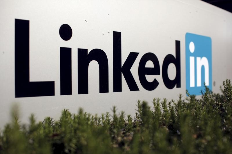 © Reuters. The logo for LinkedIn Corporation, a social networking networking website for people in professional occupations, is shown in Mountain View