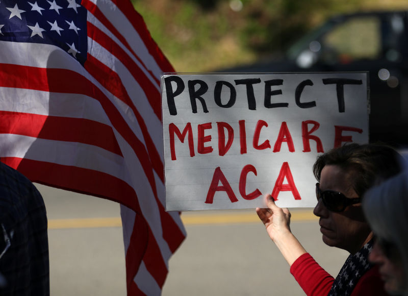 © Reuters. Demonstration over repeal of Obamacare in Vista, California