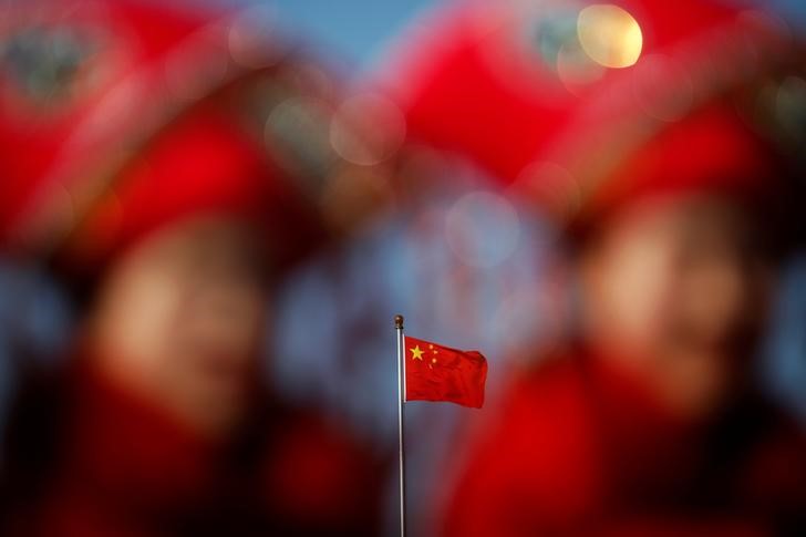 © Reuters. Bandeira da China em Pequim