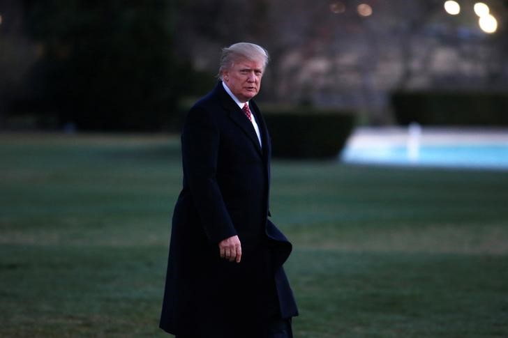 © Reuters. Presidente dos Estados Unidos, Donald Trump, retorna à Casa Branca, em Washington