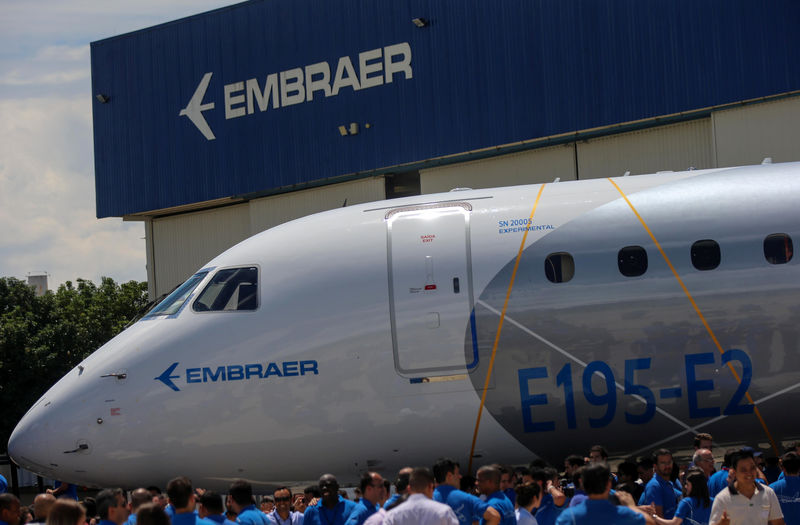 © Reuters. Protótipo do avião E195-E2 da Embraer em São José dos Campos