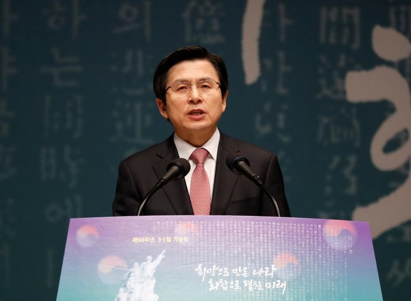 © Reuters. القائم بأعمال رئيسة كوريا الجنوبية يقول إنه سيحقق الاستقرار في البلاد