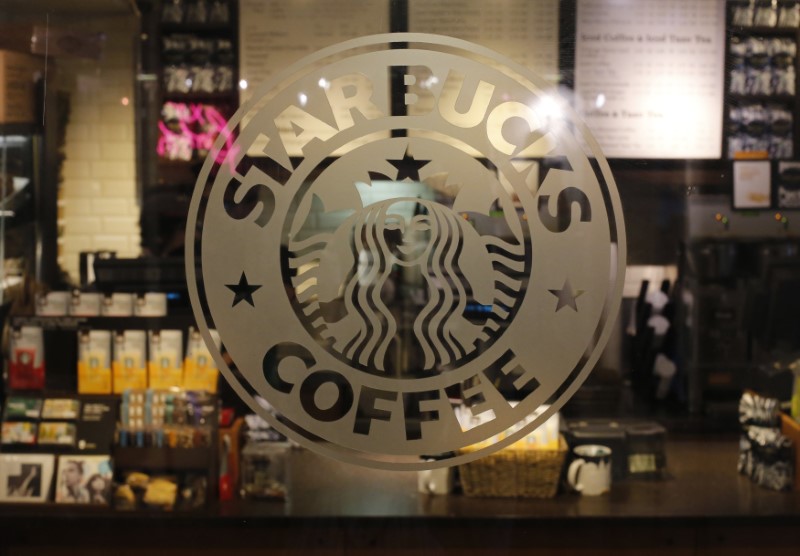 © Reuters. A Starbucks coffee shop in New York