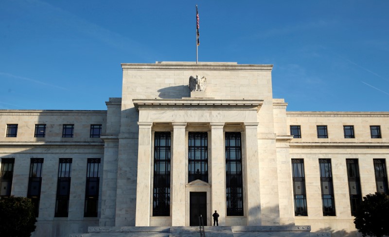 © Reuters. FILE PHOTO - The U.S. Federal Reserve in Washington