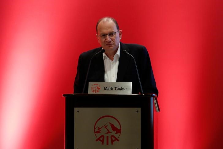 © Reuters. Chefe-executivo e Presidente do Grupo AIA, Mark Tucker, participa de uma conferência de imprensa em Hong Kong