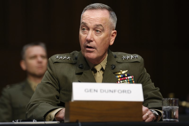 © Reuters. Dunford testifies on operations against the Islamic State on Capitol Hill in Washington