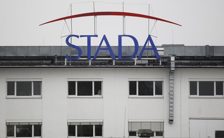 © Reuters. Logo of the pharmaceutical company Stada Arzneimittel AG is pictured at its headquarters in Bad Vilbel