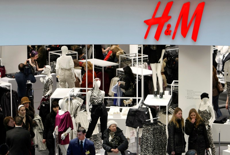 © Reuters. H&M registra la primera caída mensual de ventas en cuatro años