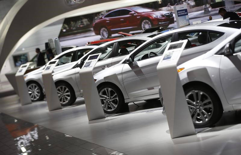 © Reuters. Hyundai vehicles are lined up in the company's presentation area during the North American International Auto Show in Detroit