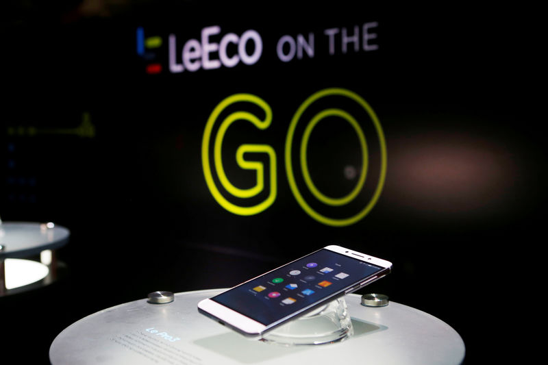 © Reuters. FILE PHOTO: LeEco's new Le Pro3 phone is on display during a press event in San Francisco