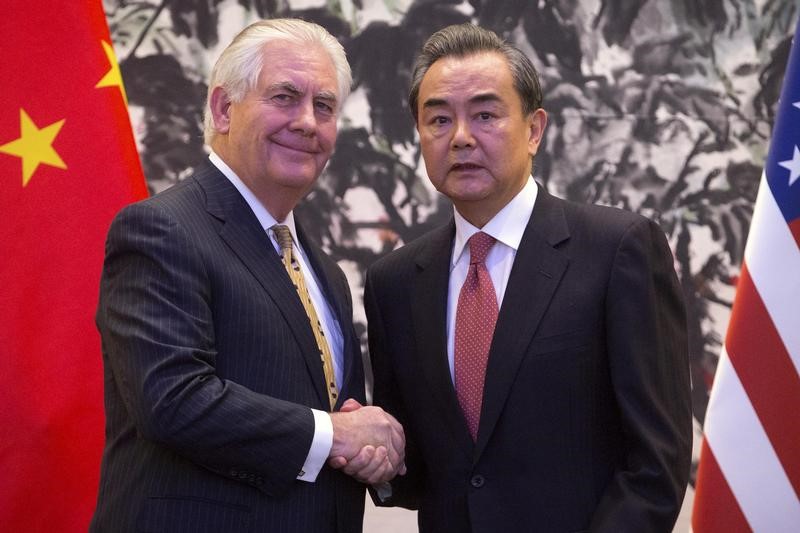 © Reuters. EEUU y China suavizan el tono, dicen que trabajarán juntos sobre Corea del Norte