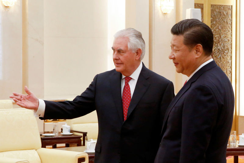 © Reuters. China's President Xi Jinping meets U.S. State of Secretary, Rex Tillerson at the Great Hall of the People in Beijing