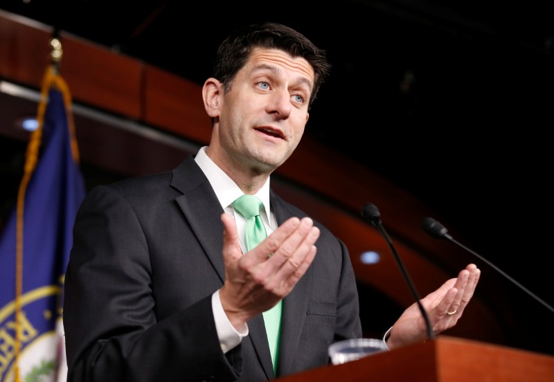 © Reuters. Speaker of the House Paul Ryan (R-WI) speaks to the media on Capitol Hill in Washington