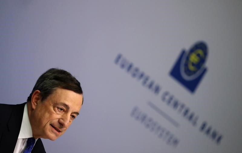 © Reuters. El BCE quiere planes "ambiciosos y realistas" para reducir préstamos morosos