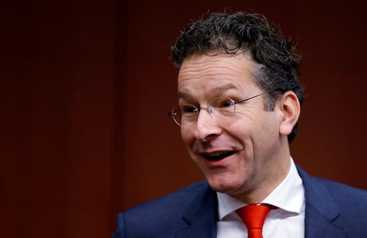 © Reuters. Eurogroup President Dijsselbloem arrives at a euro zone finance ministers meeting in Brussels