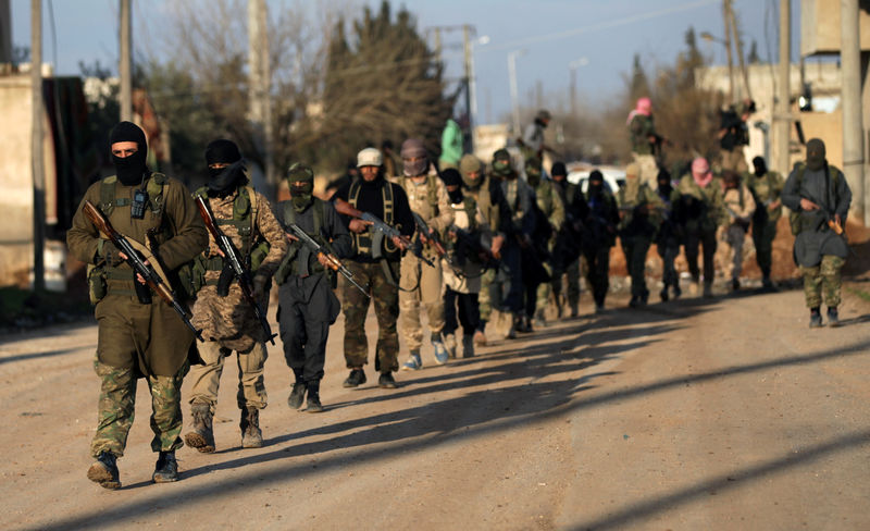 © Reuters. Rebeldes sirios lanzan ofensiva en entrada de Damasco, retoman territorios