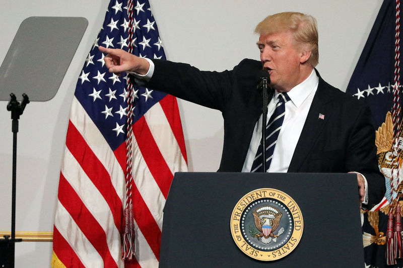 © Reuters. U.S. President Donald Trump delivers remarks at the National Republican Congressional Committee March Dinner in Washington, U.S.