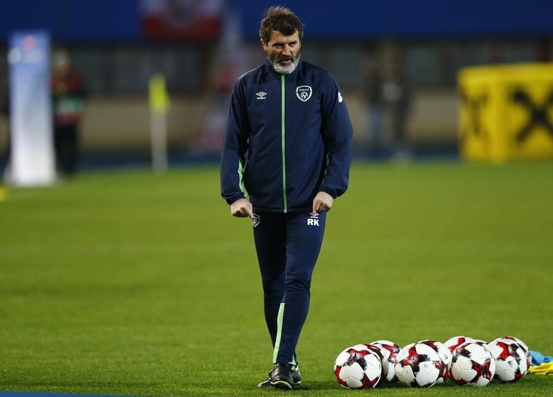 © Reuters. Republic of Ireland assistant manager Roy Keane before the match