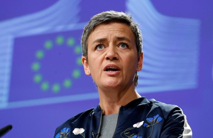 © Reuters. La comisaria Vestager critica los comentarios de Dijsselbloem