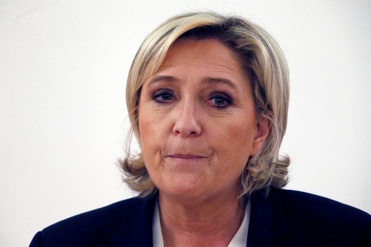 © Reuters. LE PEN PROMET D'EN FINIR AVEC LA "FRANÇAFRIQUE"