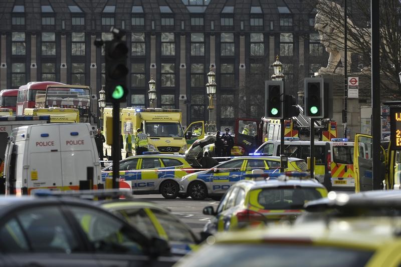 © Reuters. TROIS LYCÉENS FRANÇAIS BLESSÉS DANS L'ATTAQUE À LONDRES