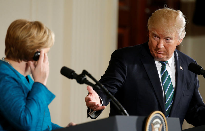 © Reuters. FILE PHOTO: U.S. President Trump and German Chancellor Merkel hold  a joint news conference in Washington