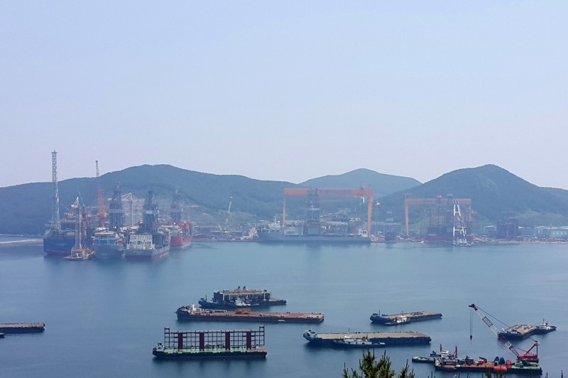 © Reuters. Daewoo Shipbuilding & Marine Engineering’s shipyard is seen in Geoje