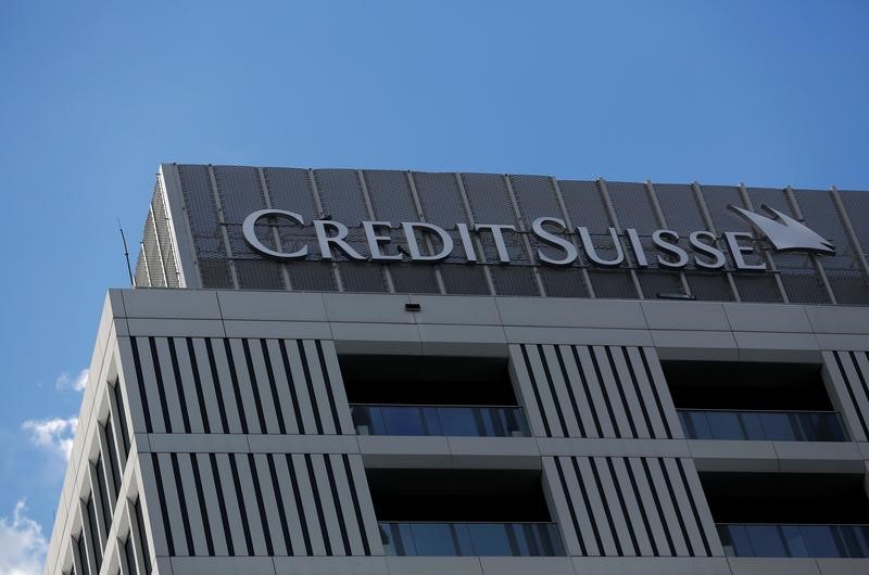 © Reuters. Credit Suisse logo is pictured on their office in Warsaw