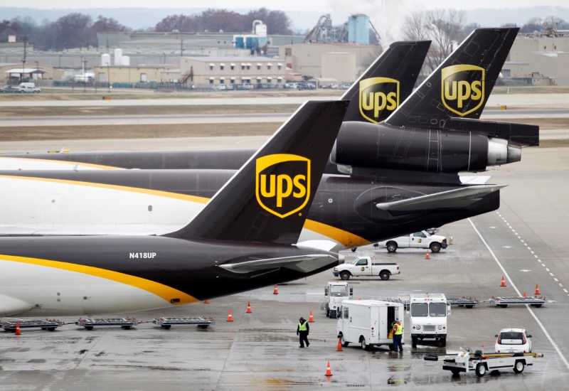 © Reuters. FILE PHOTO - UPS aircraft at the UPS Worldport All Points International Hub in Louisville