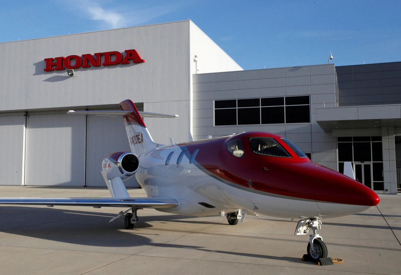 © Reuters. FILE PHOTO : Honda Motor's HondaJet business airplane is seen at Honda Aircraft Company in Greensboro