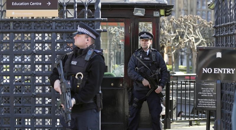 © Reuters. الشرطة البريطانية: لا دليل على أن مهاجم لندن له صلة بالدولة الإسلامية
