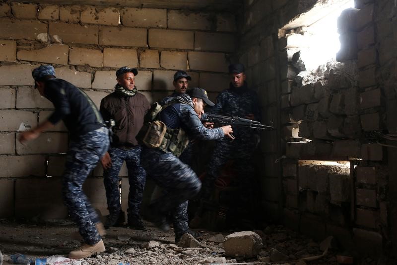 © Reuters. بعد مقتل مدنيين في الموصل.. البنتاجون ينفي تخفيف قواعد الاشتباك