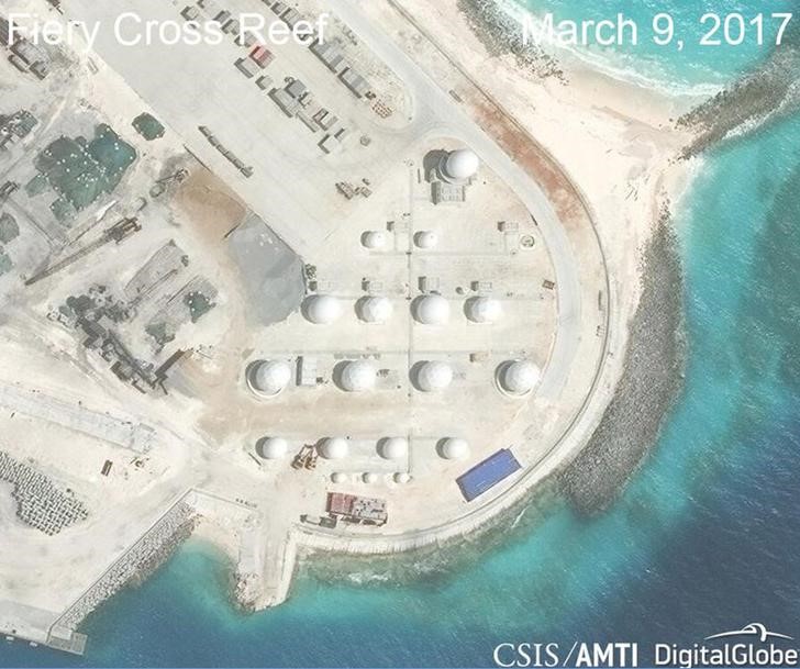 © Reuters. مؤسسة بحثية: الصين يمكن أن تنشر طائرات حربية على جزر صناعية في أي وقت