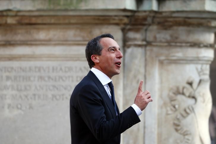 © Reuters. Austria's PM Kern arrives at the city hall "Campidoglio" for the meeting of EU leaders on the 60th anniversary of the Treaty of Rome