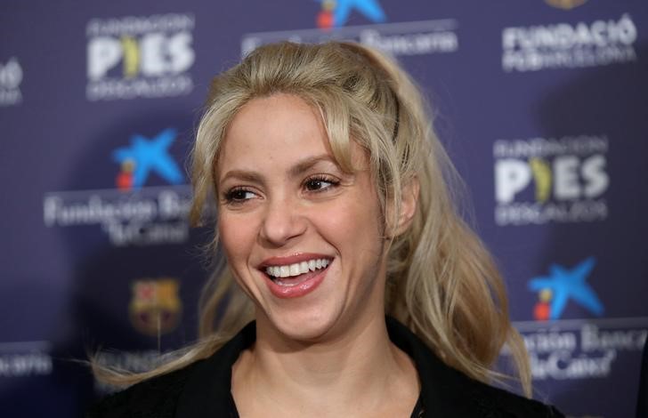 © Reuters. Cantora colombiana Shakira durante evento de caridade no Camp Nou, em Barcelona