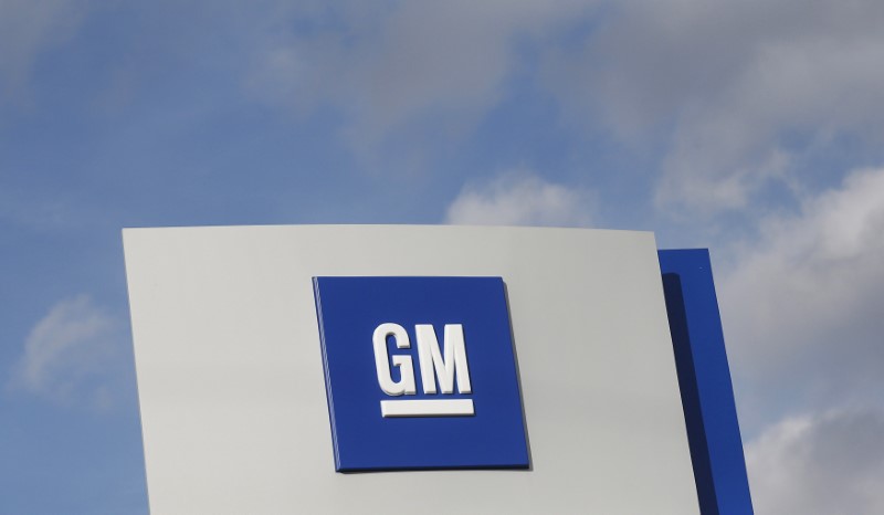 © Reuters. The GM logo in Warren Michigan