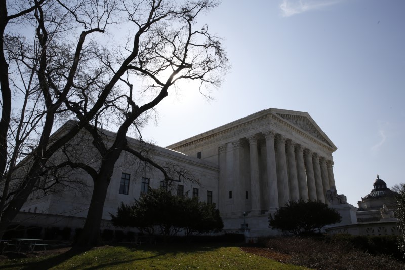 © Reuters. The U.S. Supreme Court building in Washington