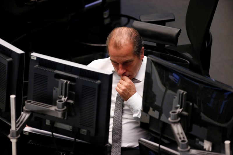 © Reuters. LES BOURSES EUROPÉENNES FINISSENT EN HAUSSE, LE BREXIT DIGÉRÉ