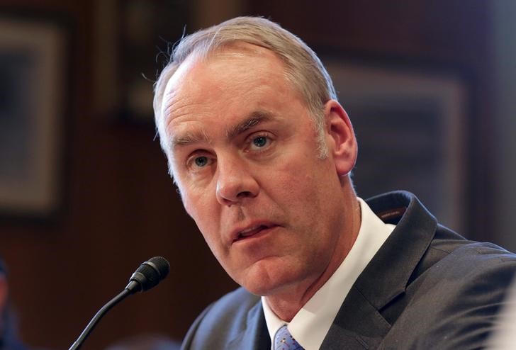 © Reuters. Interior Secretary Ryan Zinke testifies before the Senate Indian Affairs Committee on "Identifying Indian Affairs priorities for the Trump Administration" at the U.S. Capitol in Washington