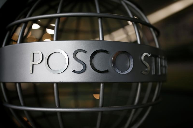 © Reuters. The logo of POSCO is seen at the company's headquarters in Seoul
