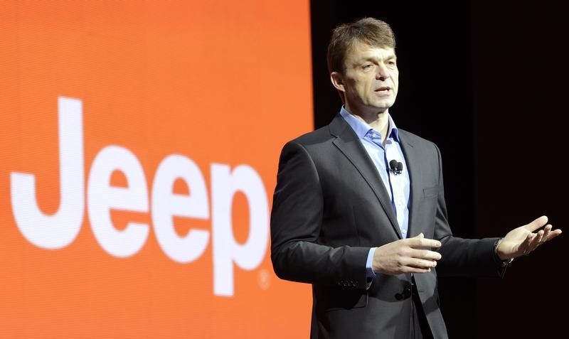 © Reuters. Mike Manley speaks at the North American International Auto Show in Detroit