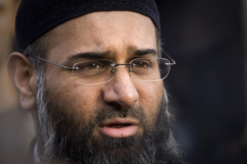 © Reuters. أمريكا تضيف 7 أشخاص بينهم واعظ إسلامي بريطاني مسجون إلى قائمة الإرهاب