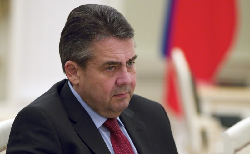 © Reuters. German Foreign Minister Gabriel attends a meeting with Russian President Putin in Moscow