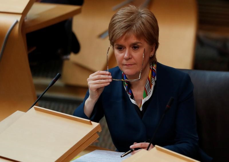 © Reuters. في رسالة إلى ماي.. رئيسة وزراء اسكتلندا تطلب استفتاء على الاستقلال