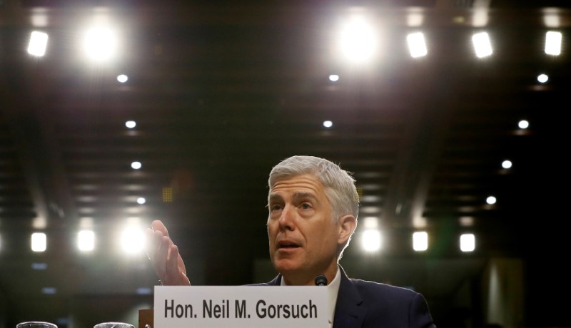 © Reuters. U.S. Supreme Court nominee Gorsuch responds to a question as he testifies during his Senate Judiciary Committee confirmation hearing in Washington