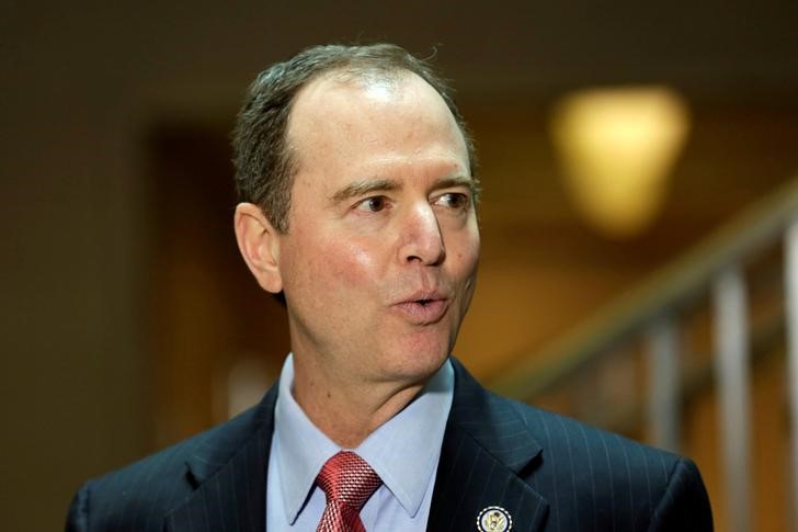 © Reuters. Representative Adam Schiff (D-CA) speaks with reporters