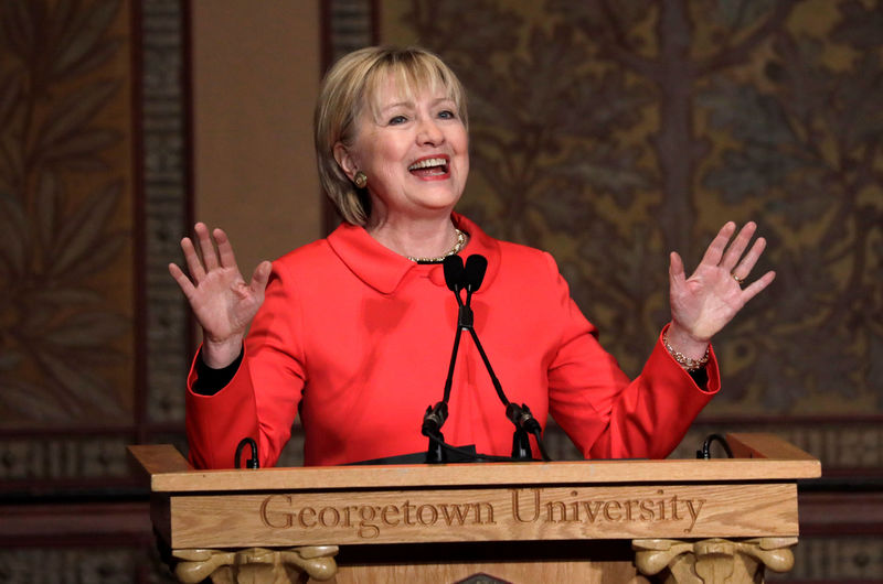 © Reuters. Hillary Clinton speaks at Georgetown University in Washington