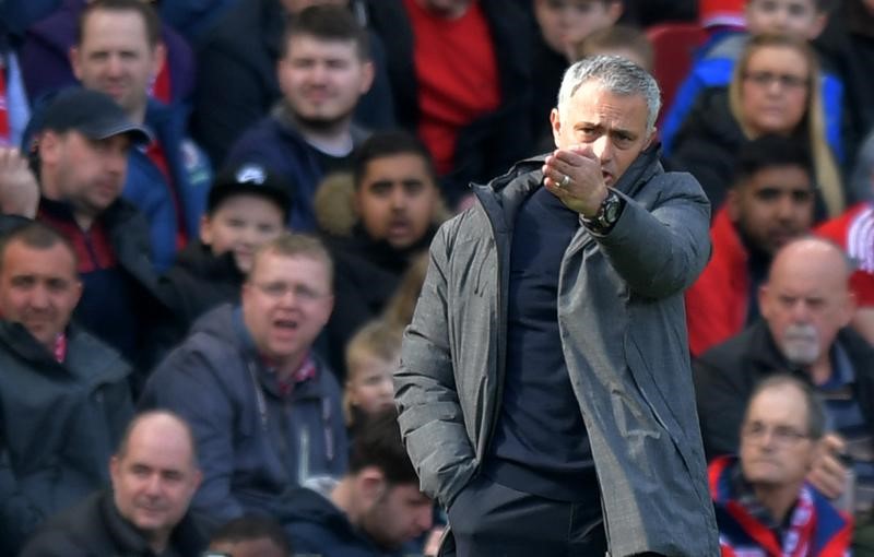 © Reuters. Manchester United manager Jose Mourinho