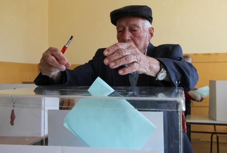 © Reuters. رئيس وزراء صربيا المرشح الأوفر حظا للفوز بالرئاسة