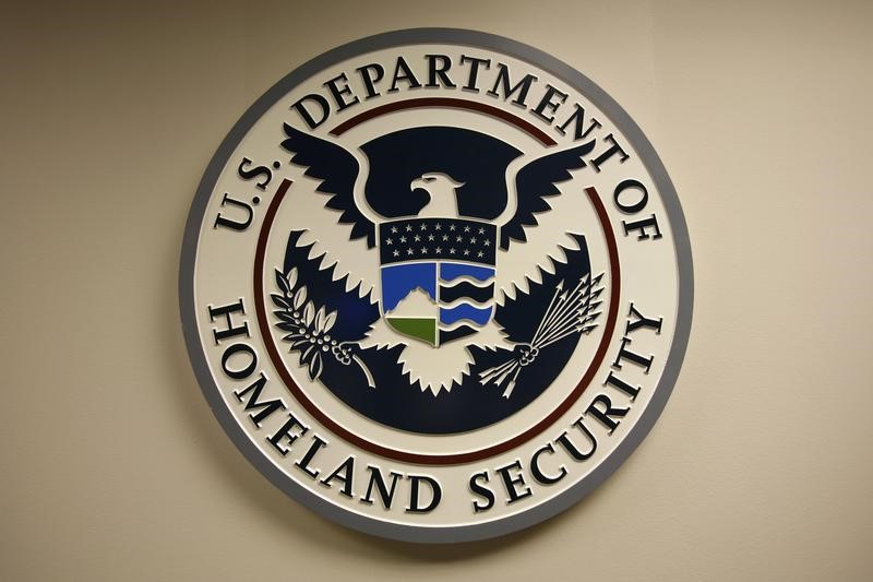 © Reuters. U.S. Department of Homeland Security emblem is pictured at the National Cybersecurity & Communications Integration Center in Arlington Virginia